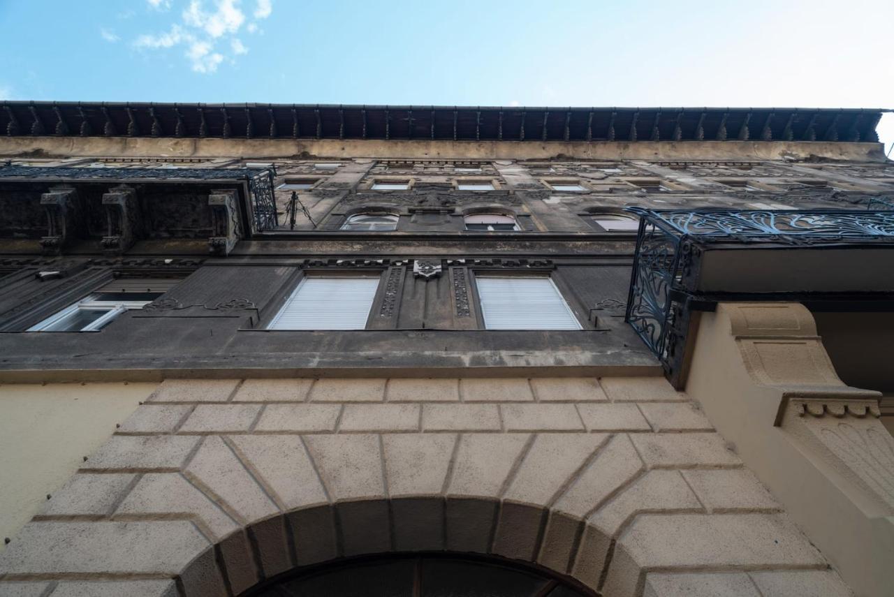 Blue Ribbon Apartment Будапеща Екстериор снимка